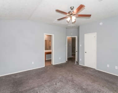 20735 Dewberry Creek Lane - Photo Thumbnail 11