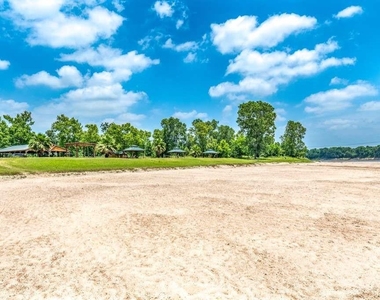 14 Laurel Court - Photo Thumbnail 4
