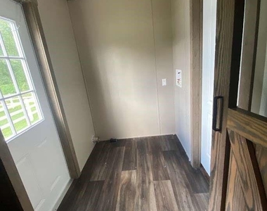 14 Laurel Court - Photo Thumbnail 9