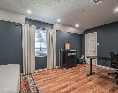 15211 Camino Del Sol Drive - Photo Thumbnail 36