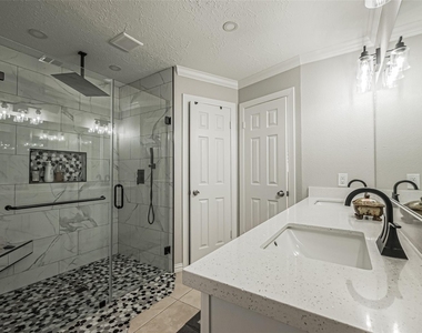 15211 Camino Del Sol Drive - Photo Thumbnail 25