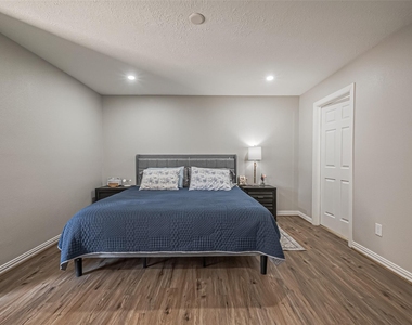 15211 Camino Del Sol Drive - Photo Thumbnail 23