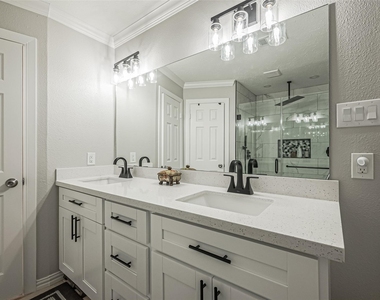 15211 Camino Del Sol Drive - Photo Thumbnail 29