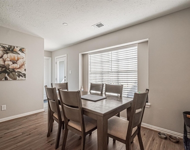 15211 Camino Del Sol Drive - Photo Thumbnail 10