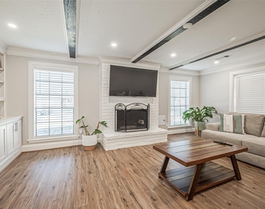 15211 Camino Del Sol Drive - Photo Thumbnail 18