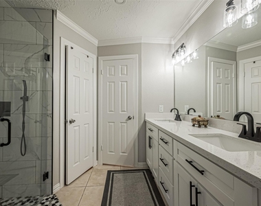 15211 Camino Del Sol Drive - Photo Thumbnail 26