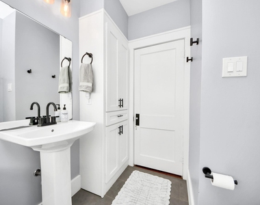 916 W Cottage Street - Photo Thumbnail 20