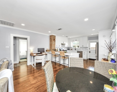 916 W Cottage Street - Photo Thumbnail 11