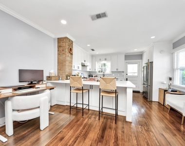 916 W Cottage Street - Photo Thumbnail 12