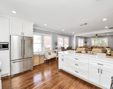 916 W Cottage Street - Photo Thumbnail 16
