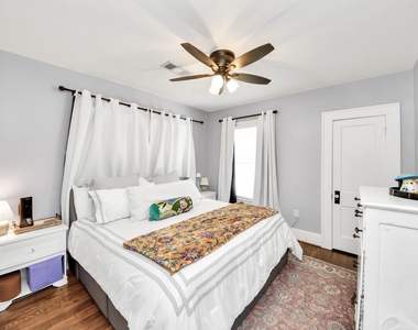 916 W Cottage Street - Photo Thumbnail 18