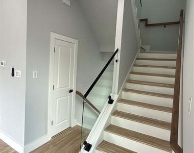 3101 Live Oak Street - Photo Thumbnail 13