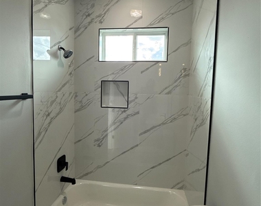 3101 Live Oak Street - Photo Thumbnail 19