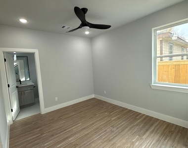 3101 Live Oak Street - Photo Thumbnail 15