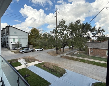 3101 Live Oak Street - Photo Thumbnail 25