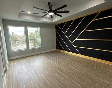 3101 Live Oak Street - Photo Thumbnail 6