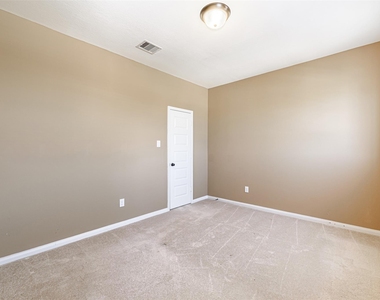 4607 Rockton Hills Lane - Photo Thumbnail 41