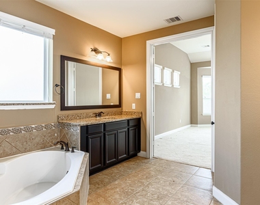 4607 Rockton Hills Lane - Photo Thumbnail 33