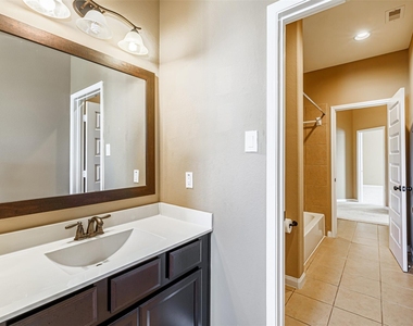 4607 Rockton Hills Lane - Photo Thumbnail 40