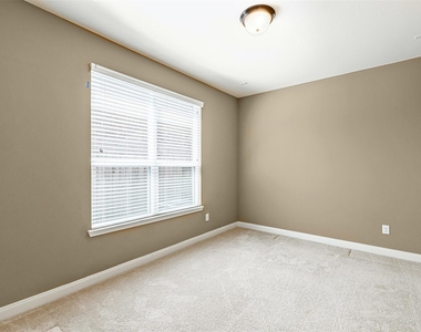 4607 Rockton Hills Lane - Photo Thumbnail 25