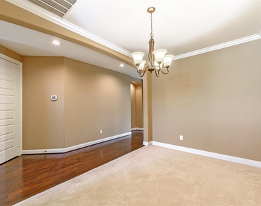 4607 Rockton Hills Lane - Photo Thumbnail 9