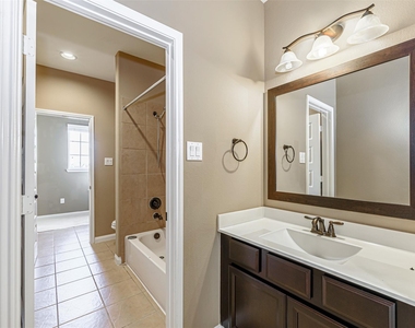 4607 Rockton Hills Lane - Photo Thumbnail 38