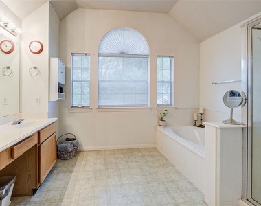 17015 Maricella Circle - Photo Thumbnail 16
