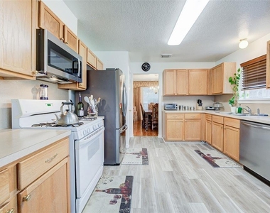 17015 Maricella Circle - Photo Thumbnail 10