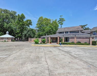 2230 S Piney Point Road - Photo Thumbnail 14