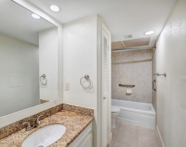 2230 S Piney Point Road - Photo Thumbnail 12