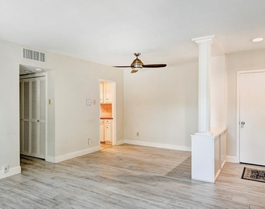 2230 S Piney Point Road - Photo Thumbnail 5