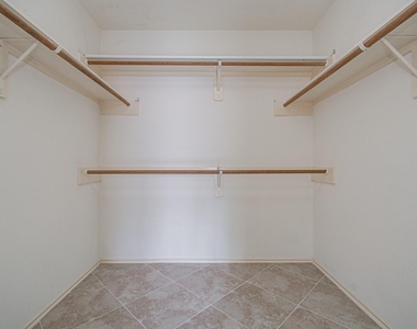 11714 Sweet Willow Court - Photo Thumbnail 32