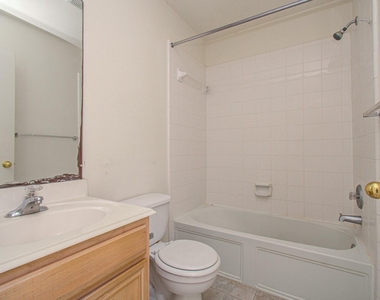 11714 Sweet Willow Court - Photo Thumbnail 31