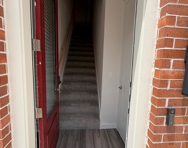 17318 N Eldridge Parkway - Photo Thumbnail 1