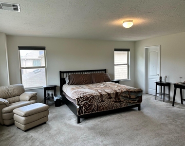 1172 Clonmore Court - Photo Thumbnail 10