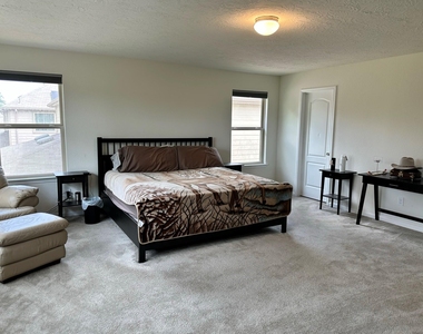 1172 Clonmore Court - Photo Thumbnail 11