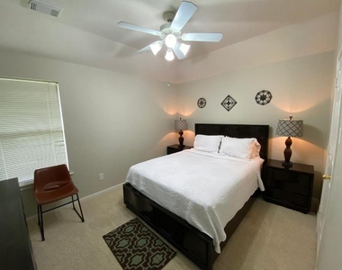 26 Baccara Place - Photo Thumbnail 15