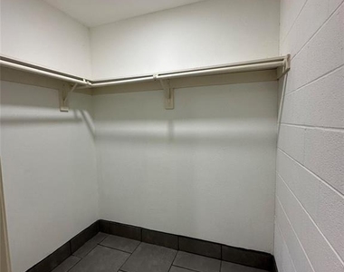614 Ross Street - Photo Thumbnail 8