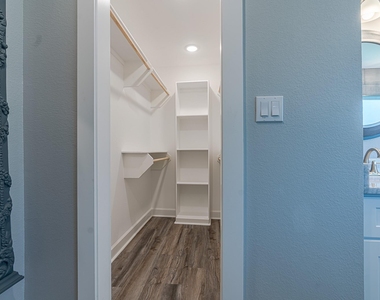 1224 Avenue K - Photo Thumbnail 24