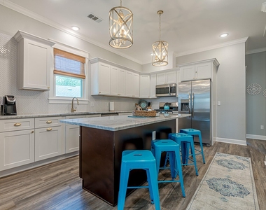 1224 Avenue K - Photo Thumbnail 9