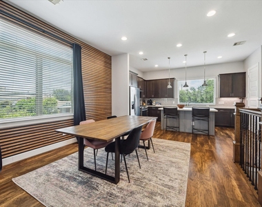 1412 Cleburne Street - Photo Thumbnail 5