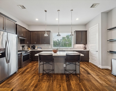 1412 Cleburne Street - Photo Thumbnail 13