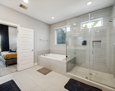 1412 Cleburne Street - Photo Thumbnail 21