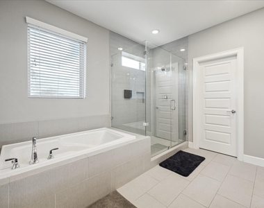 1412 Cleburne Street - Photo Thumbnail 20