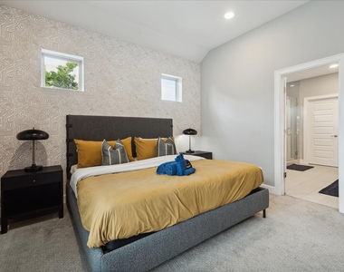 1412 Cleburne Street - Photo Thumbnail 17