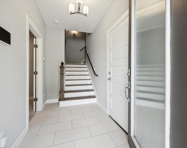 1412 Cleburne Street - Photo Thumbnail 4