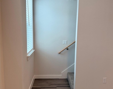 17318 N Eldridge Parkway - Photo Thumbnail 5