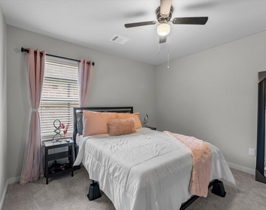 11702 Glossy Oak Lane - Photo Thumbnail 14