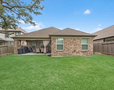 11702 Glossy Oak Lane - Photo Thumbnail 17