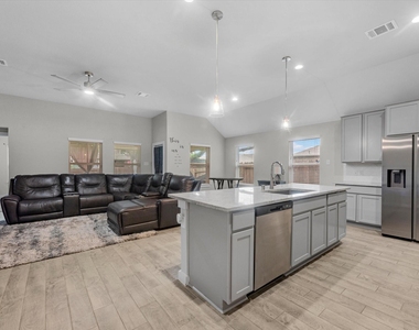 11702 Glossy Oak Lane - Photo Thumbnail 4